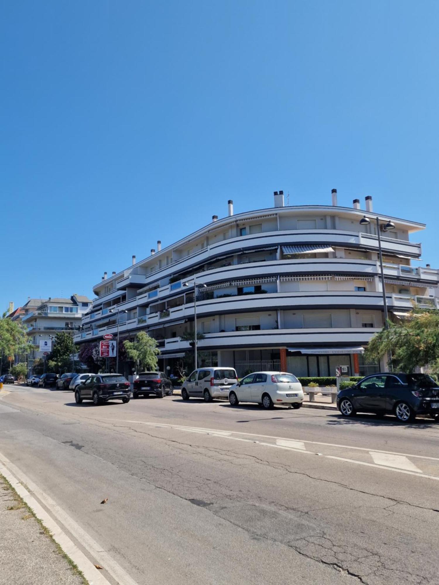 Tramonti Apartments Pescara Exteriör bild