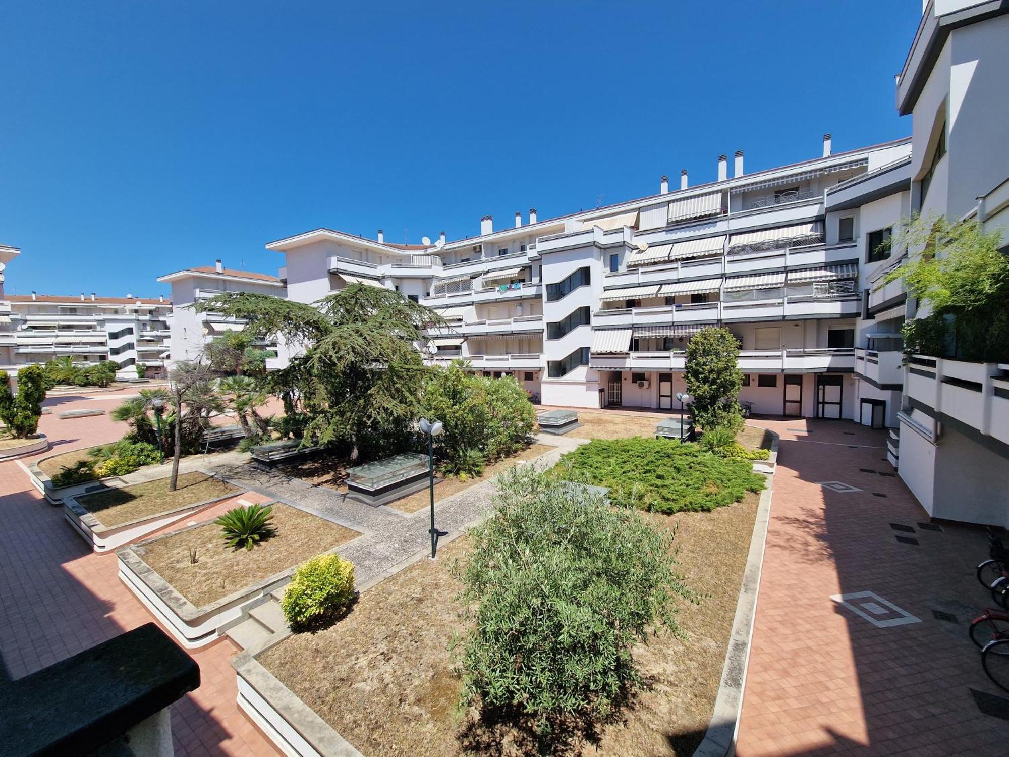 Tramonti Apartments Pescara Exteriör bild